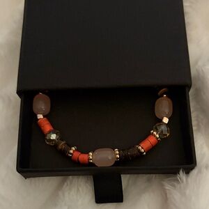 Beautiful Elegant Beaded Bracelet new in box (stretchy)